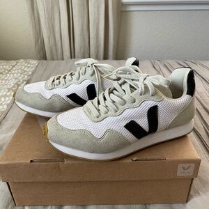 Veja SDU Sneakers - White Black